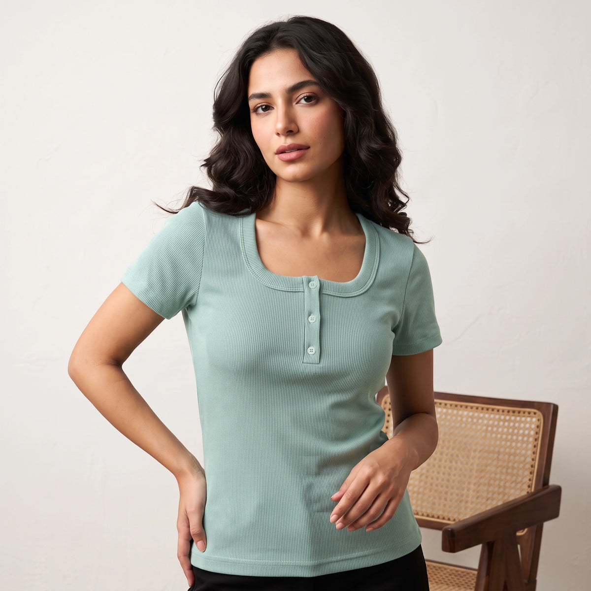 تيشيرت حريمي نص كم مربع بأزرار Ribbed Cotton Slim Fit
