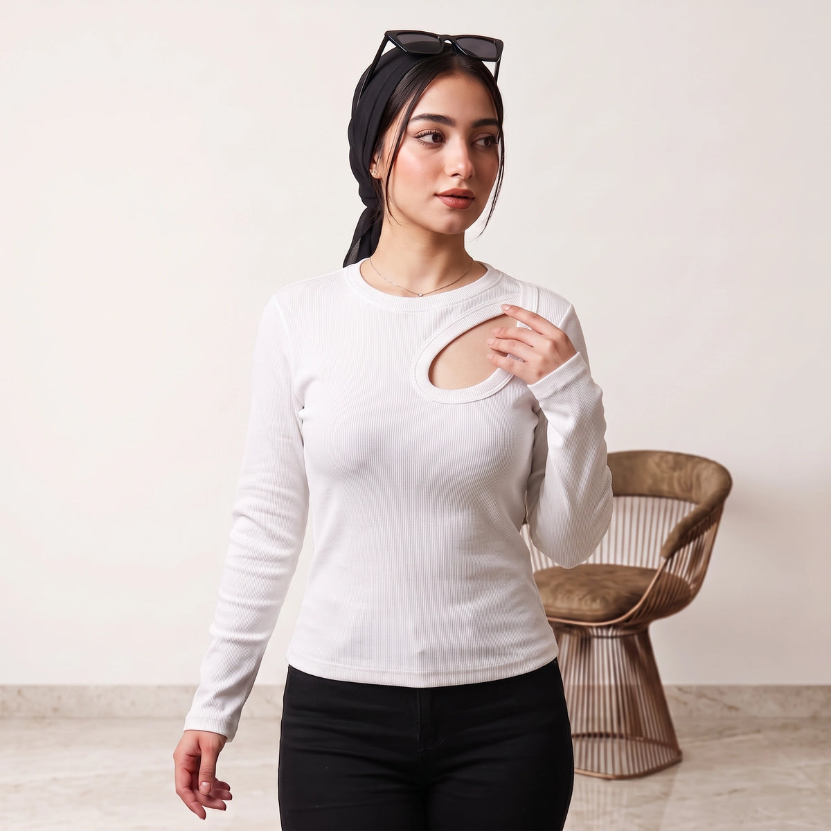 توب كم بفتحه ديربي Cutout Derby Top