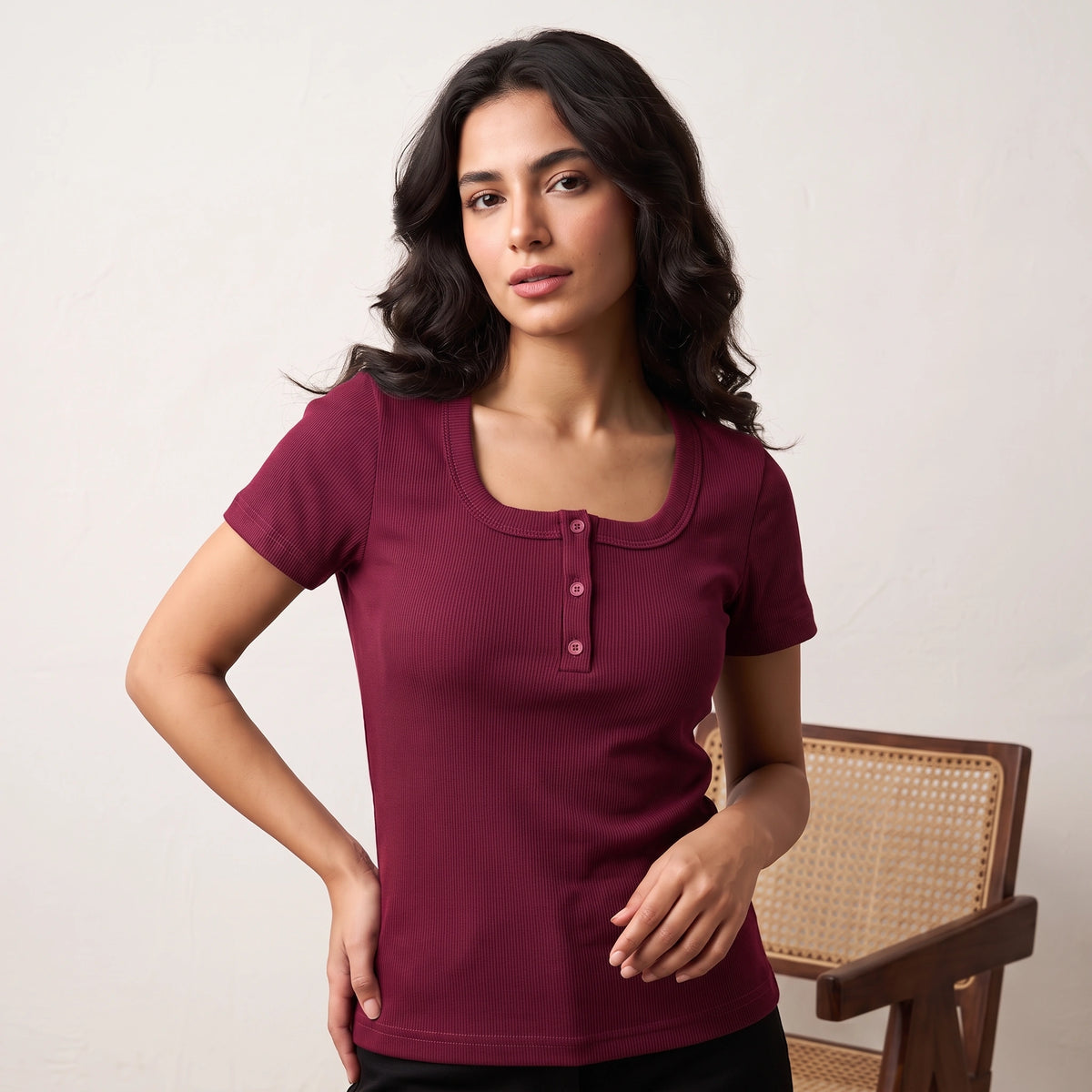 تيشيرت حريمي نص كم مربع بأزرار Ribbed Cotton Slim Fit