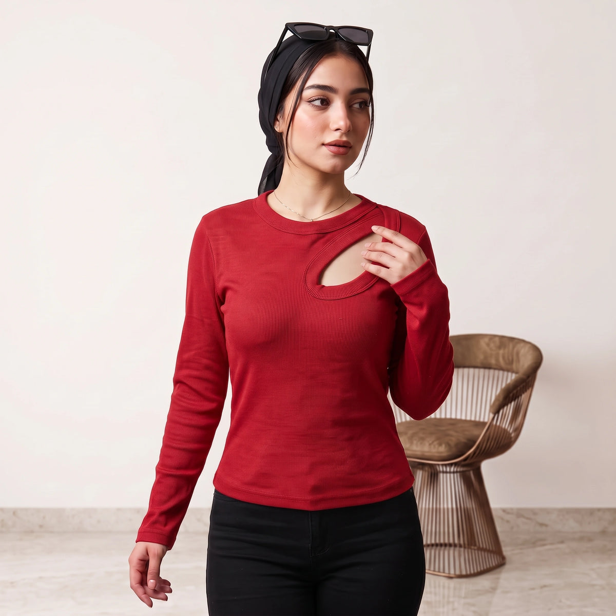 توب كم بفتحه ديربي Cutout Derby Top