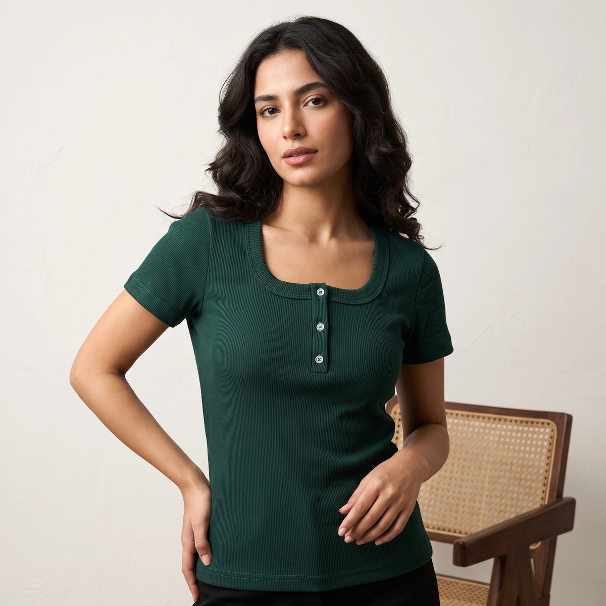 تيشيرت حريمي نص كم مربع بأزرار Ribbed Cotton Slim Fit