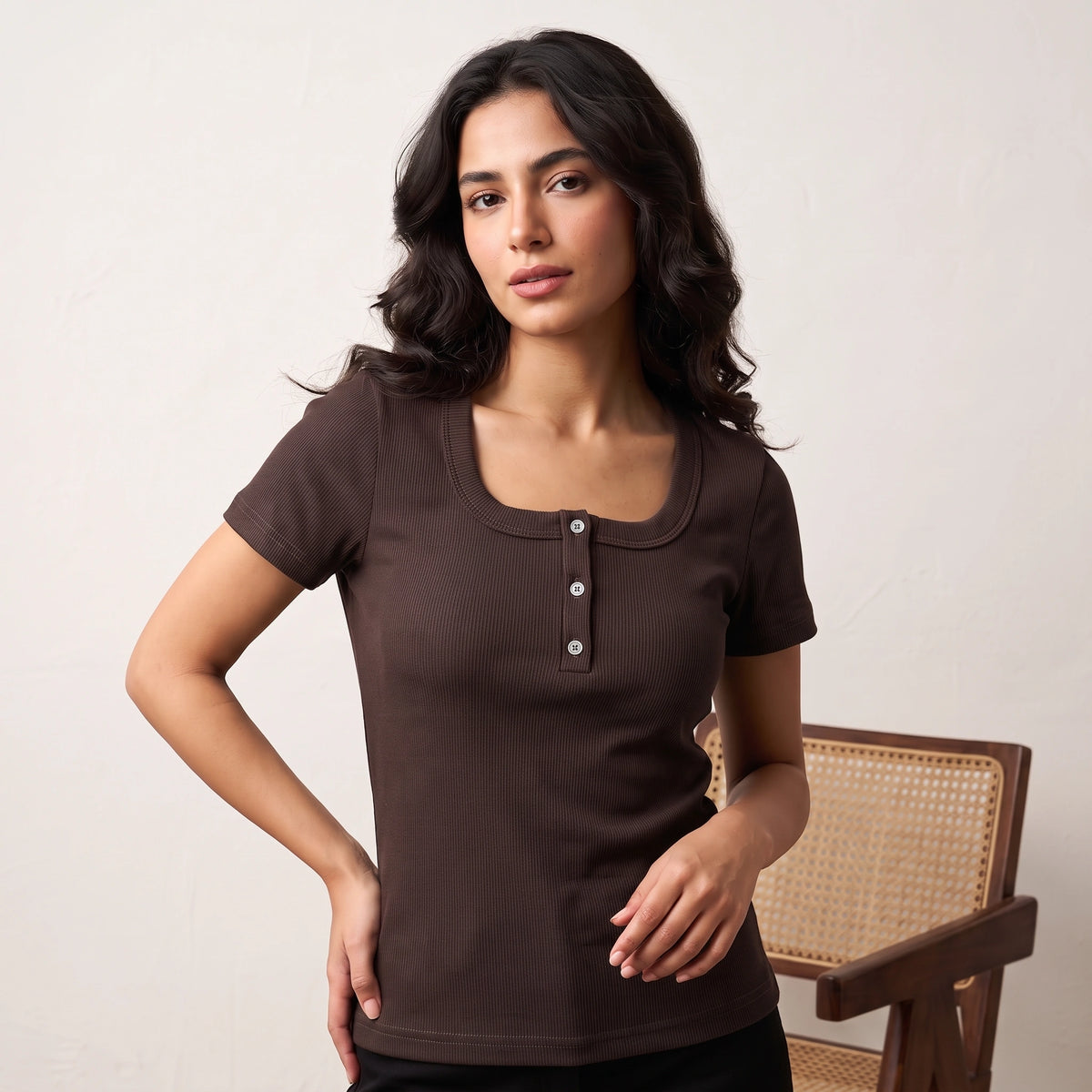 تيشيرت حريمي نص كم مربع بأزرار Ribbed Cotton Slim Fit