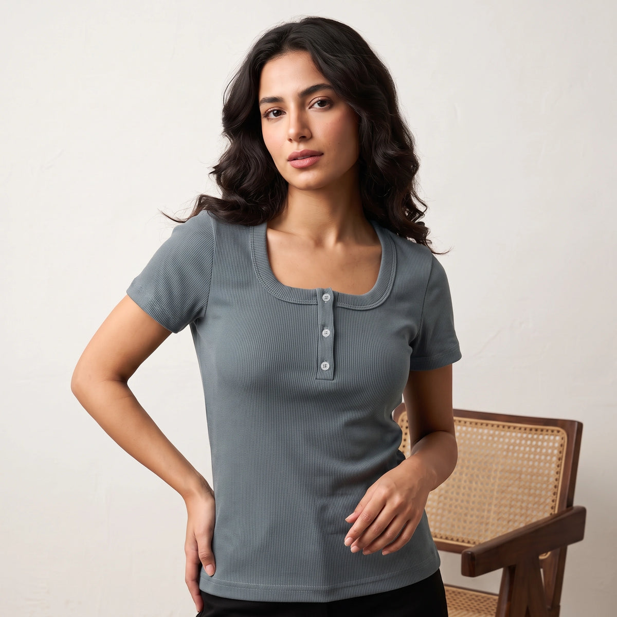 تيشيرت حريمي نص كم مربع بأزرار Ribbed Cotton Slim Fit