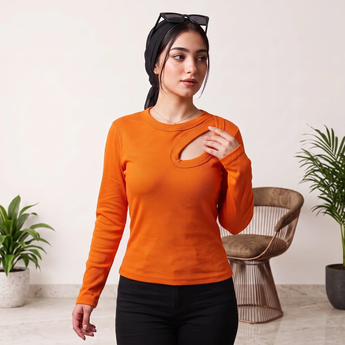 توب كم بفتحه ديربي Cutout Derby Top