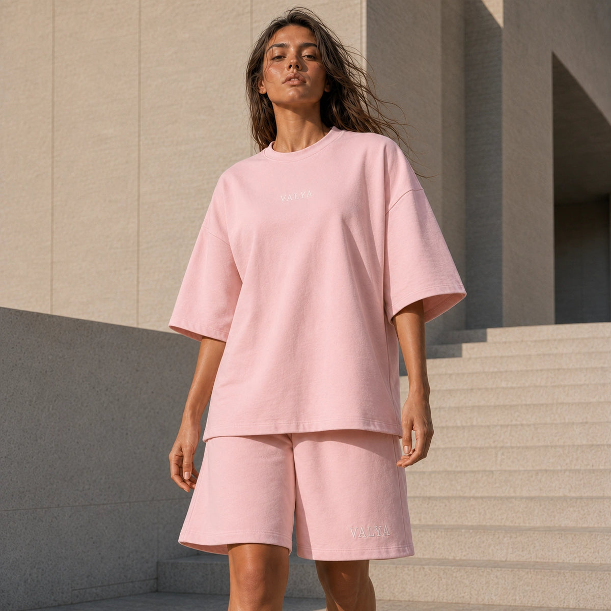 طقم تيشيرت وشورت حريمي أوفرسايز - VALYA Cozy Oversized Set