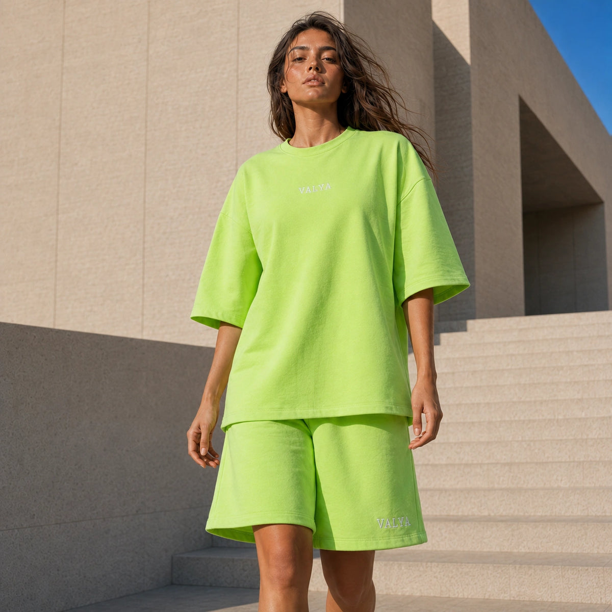 طقم تيشيرت وشورت حريمي أوفرسايز - VALYA Cozy Oversized Set